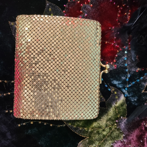 Vintage Whiting and Davis wallet - Picture 2 of 6